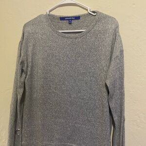 Cascade Blue Women's Gray Crew Neck Sweater
